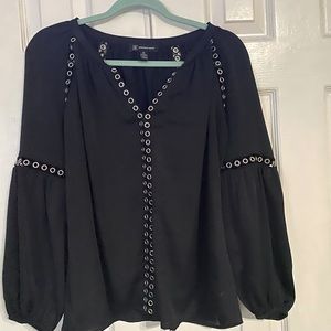 Inc top ❤️MAKE ME AN OFFER❤️